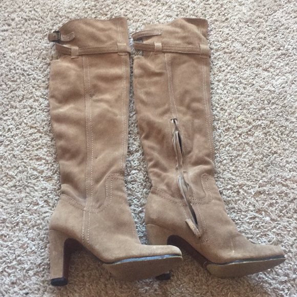 Knee high boots - Picture 2 of 6